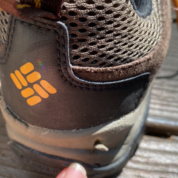 columbia lakeview ii low men's hiking shoes